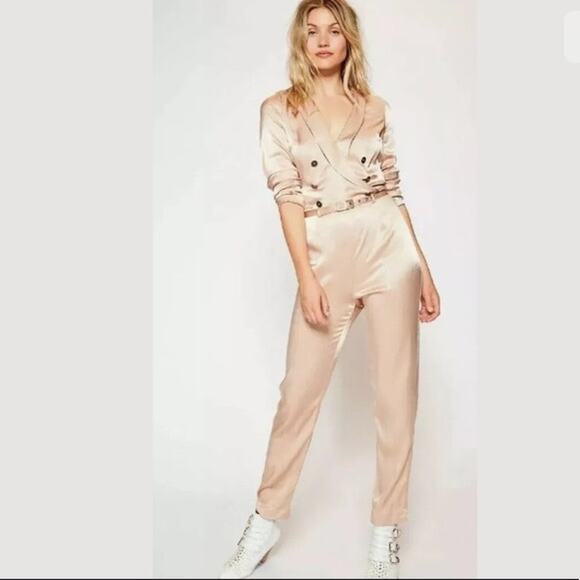 FREE PEOPLE Silky Satin Low V-neck Button Front Long Sleeve Belted Jumpsuit XS - Picture 3 of 12